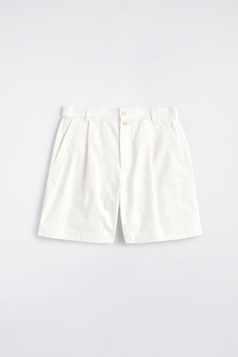 プリーツ入り デニムヘリンボーン ショートパンツ